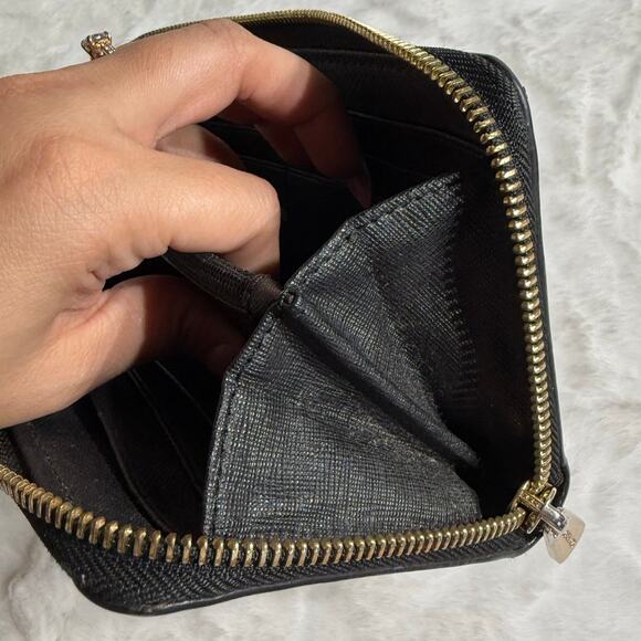 MICHAEL KORS Black Zip Around Wallet - Picture 9 of 11